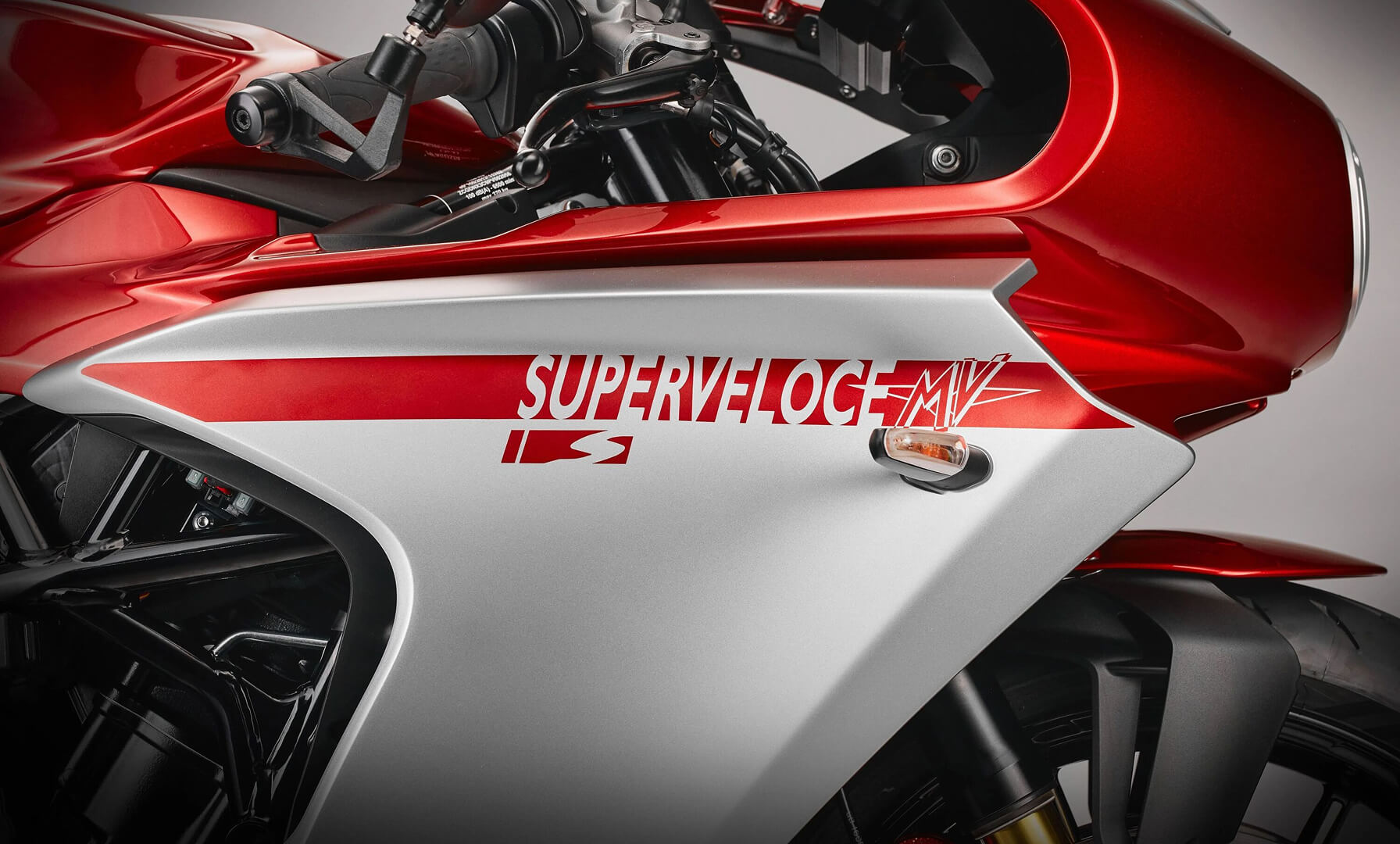 Superveloce S, official photograph 7 of 8